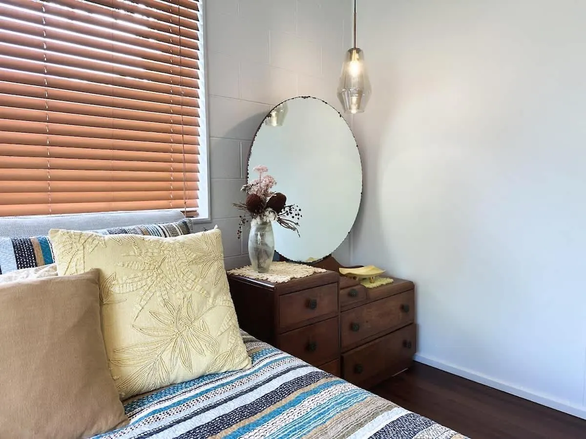 The Tides - 70S Seaside Bungalow Port Douglas